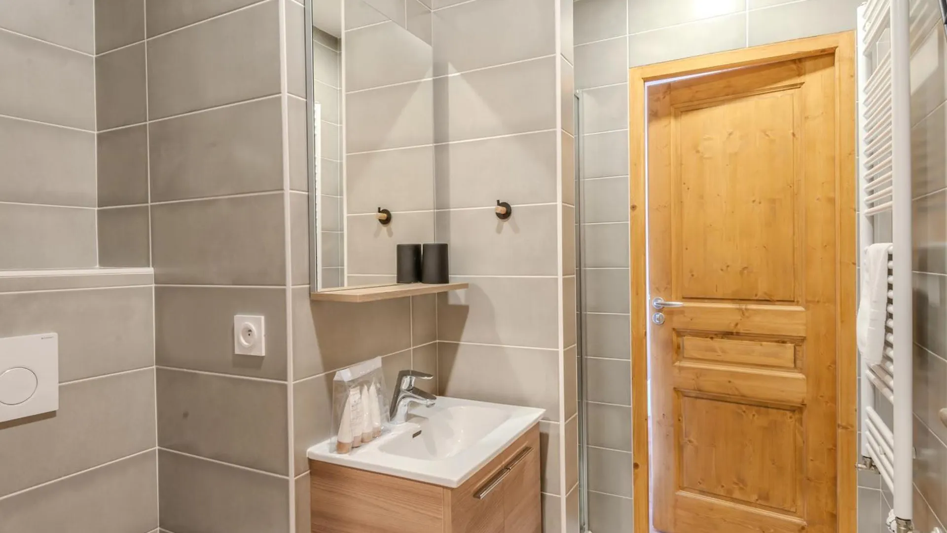 Apartment Appartement Neuf 4* A Morzine, 2 Chambres, Proche Pistes Et Centre, Balcon, Wifi, Garage Inclus - Fr-1-754-45